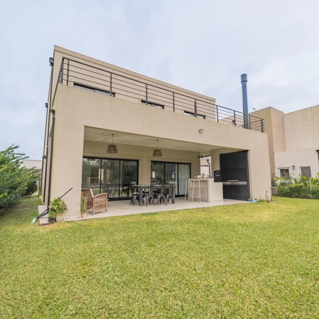 VENTA CASA SAN PABLO 5 AMB C/PIL PARR COCH