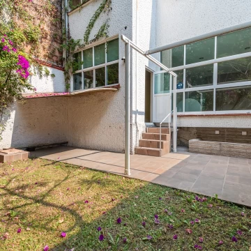 Casa en venta en Letrán Valle 