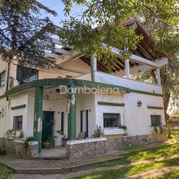 Casa Venta en Juan Baustista Alberdi 1400