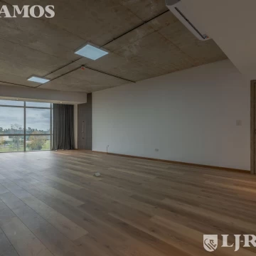 Oficinas SportClub en Escobar!  Excelente ubicación - PG