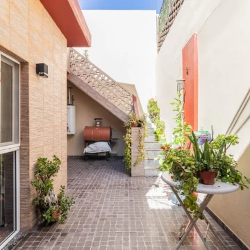 PH 4 AMBIENTES SIN EXPENSAS CON PATIO y TERRAZA EN VENTA