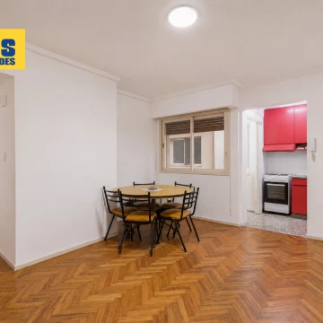 Venta. 2 ambientes. Con Baulera. Barracas.