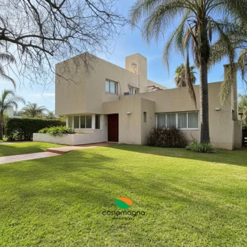 Casa en barrio cerrado San Isidro - Villa Allende