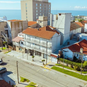 Hotel en Punta Mogotes, 1725 m2 cubiertos, 645 m2 de terreno
