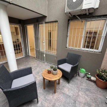 Venta PH en villa urquiza de 2 ambientes con patio OPORTUNIDAD