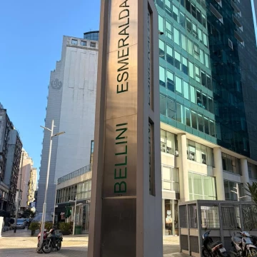 Alquiler Oficina con cochera en Bellini Microcentro