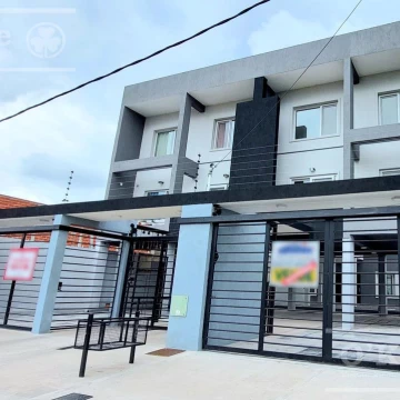 Venta Duplex 3 ambientes a estrenar en Berazategui.- Apto Crédito.-