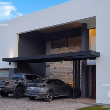 Casa en venta y alquiler de 7 ambientes en  Greenville Polo Hudson Berazategui