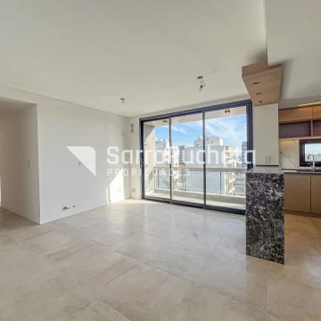 Venta departamento 3 ambientes Moron centro (8°A)
