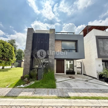 CASA EN VENTA EN PARQUE SONORA, LOMAS DE ANGELÓPOLIS, PUEBLA.
