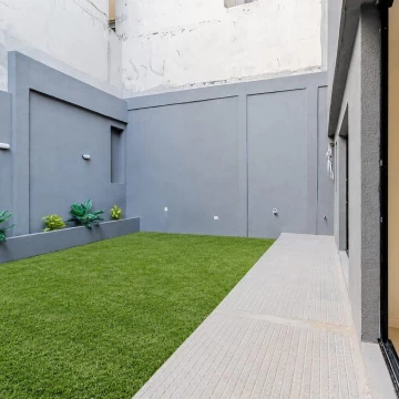 Departamento en venta, dos ambientes con patio en Caballito