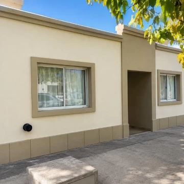 Casa en Perdriel Barrio Semi Privado seguridad 4hs Piscina 5 habotaciones 2 baños