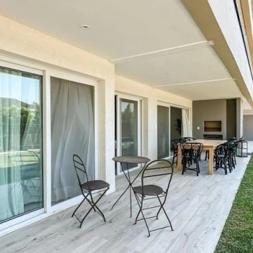 VALOR CIERRE Venta c/renta Departamento 2 amb   escritorio c/ Jardín Cochera Pilar