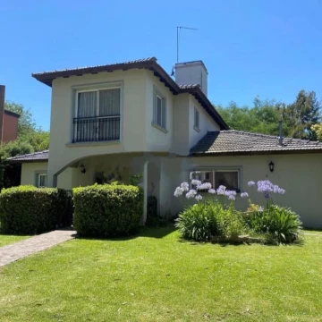 Excelente oportunidad casa 822m2 Los Potrillos, Fatima