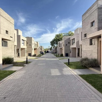 Dúplex de 3 dormitorios en venta en Argello - IDEAL RENTA