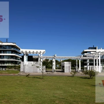 Venta de Departamentos en Pozo Complejo GreenPark IV Valle Escondido