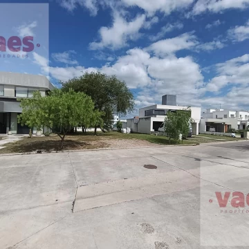 VENTA - Lote en Valle Escondido Barrio Privado Santina Norte