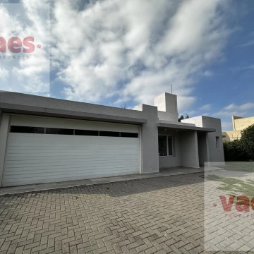 VENTA - Casa de 3 dormitorios en venta en Los Cerezos, Valle Escondido