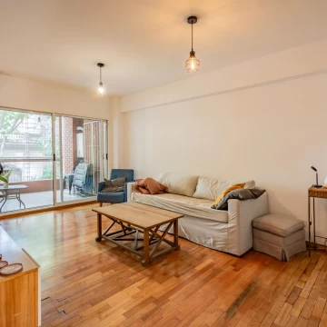 Semi Piso C/ 2 Cocheras. Colegiales