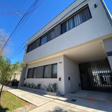 Departamento dos ambientes en venta en Lujan Centro, moderno