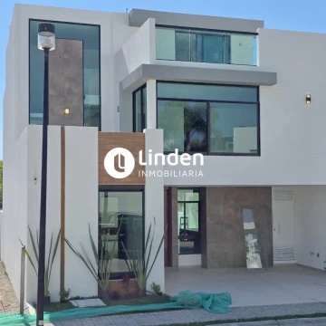 Casa en Venta en Parque Nayarit, Lomas de Angelópolis III