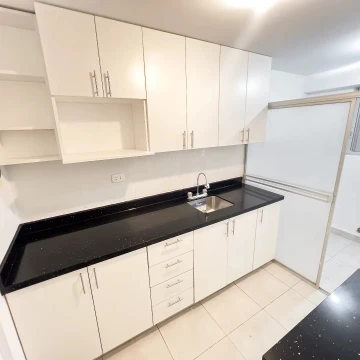 DEPARTAMENTO REMODELADO PISO 1 EN CHORRILLOS