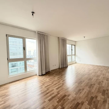 Departamento en alquiler en Quartier Madero con cochera