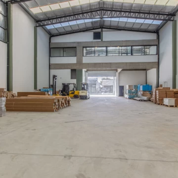 Galpón - Depósito - Con oficinas y local - Financiación - Permuta - Villa Ballester