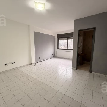Departamento en Alquiler - Monoambiente - Cocina separada -Próximo a estación de Villa Ballester