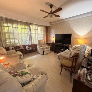 Casa en Venta en San Andrés - Tres Ambientes - Próxima a estación de trenes.