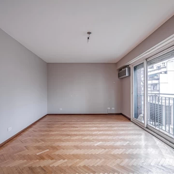 Piso Alto  en Alto Palermo, 4 Dormitorios, Vista Abierta todo luz y Sol  con cochera