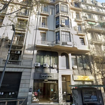Local en venta en Av de Mayo y Florida 500m