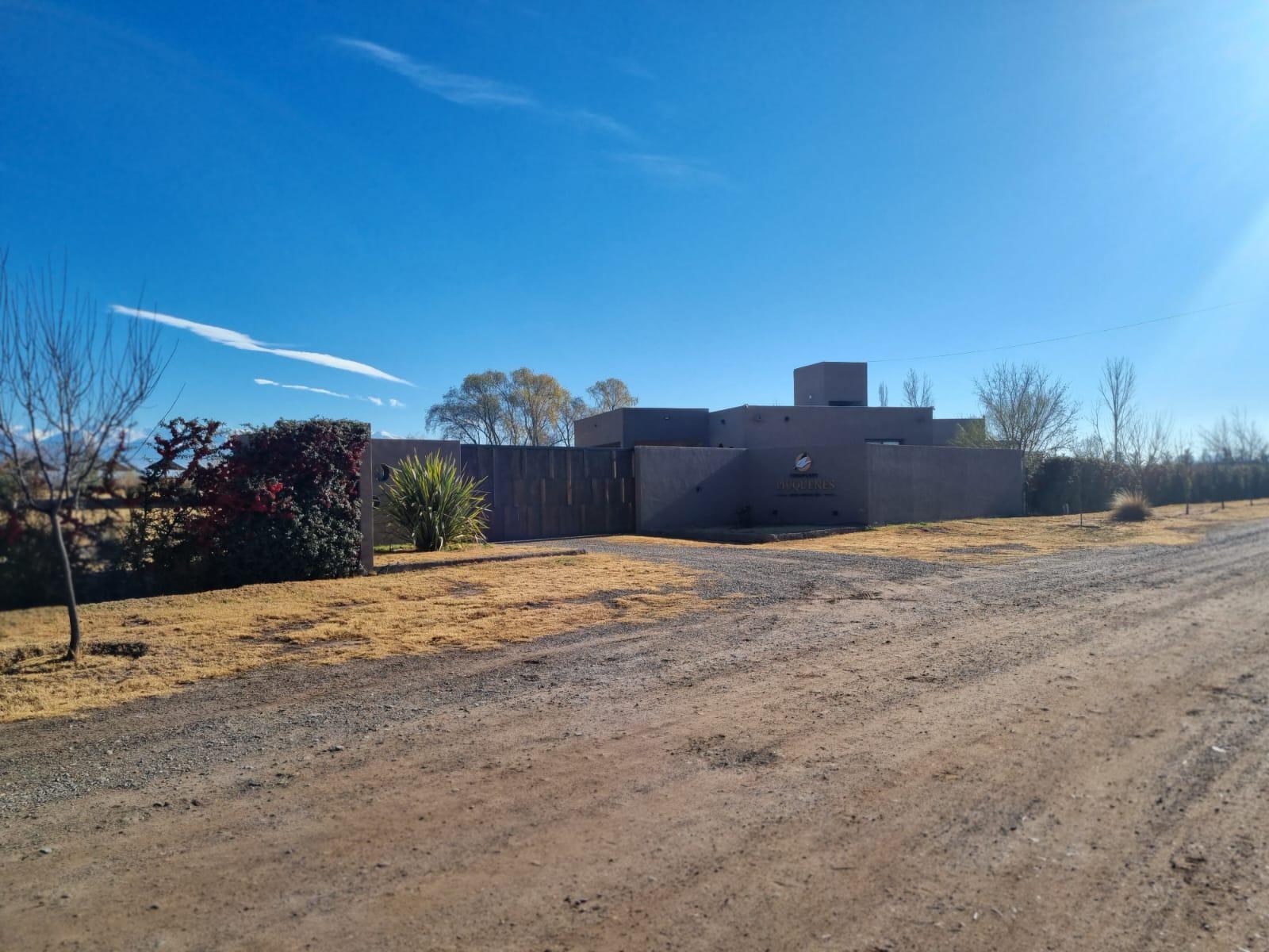 Los Piuquenes Lodge