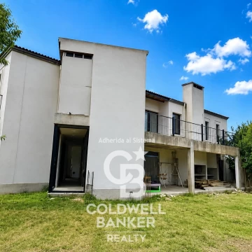 Casa a terminar en La Reserva de San Lorenzo