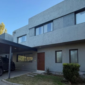Duplex en Venta 3 dormitorios en Las Moras - Valle Escondido