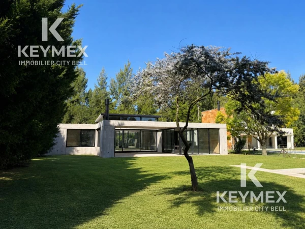 moderna casa en Miralagos