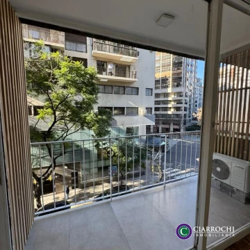 Reciclado - Ortiz de Ocampo y Cabello - Departamento Luminoso y Refaccionado con Balcón