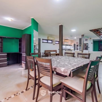 VENTA - Casa 2 dormitorios, con cochera/depósito - Barrio Azcuénaga, Rosario.
