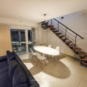 PH en venta en calle Los Arrayanes. Fernandez Oro