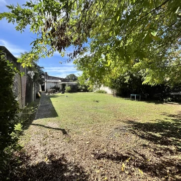 ¡Ideal Inversores! Lote 1300m² con Galpones y Casa sobre C. Belgrano 409 y 411 Villa Elisa
