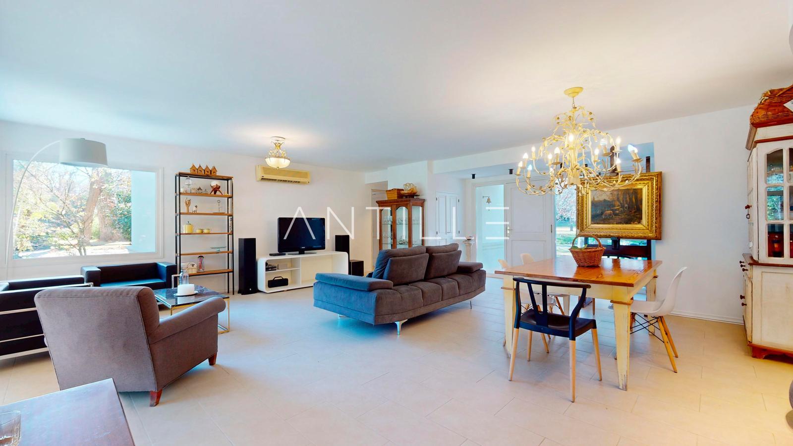 LIVING CASA EN VENTA EN ABRIL CLUB DE CAMPO, HUDSON