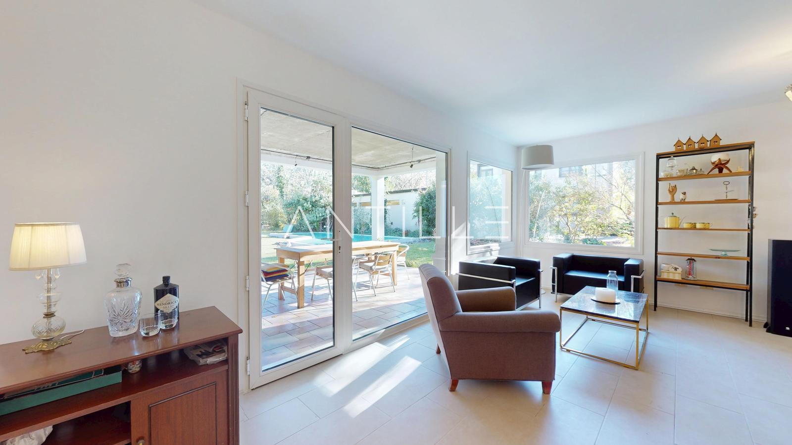 LIVING CASA EN VENTA EN ABRIL CLUB DE CAMPO, HUDSON