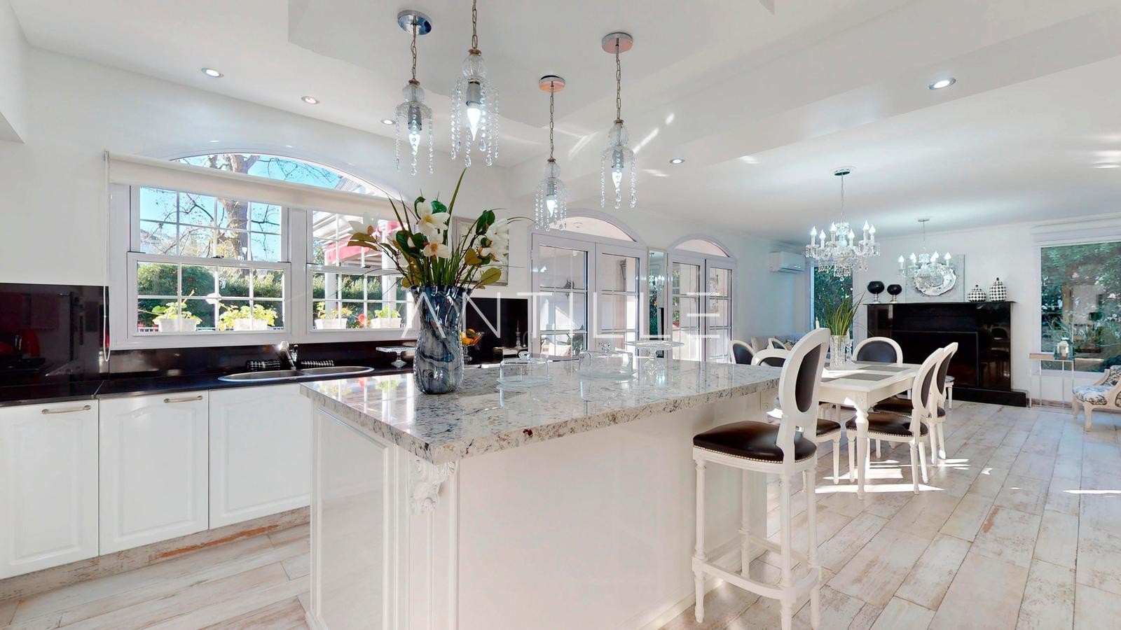 COCINA  CASA EN VENTA EN ABRIL CLUB DE CAMPO, HUDSON