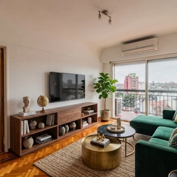 VENTA AMPLIO DEPARTAMENTO 3 AMBIENTES + ESCRITORIO CON BALCÓN Y COCHERA VILLA LURO