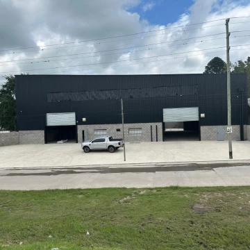 Depósito de 800 m2 en Los Cardales