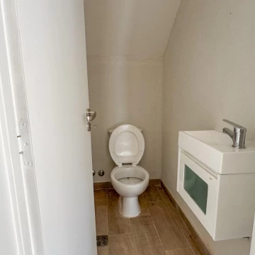 1782425792.jpg