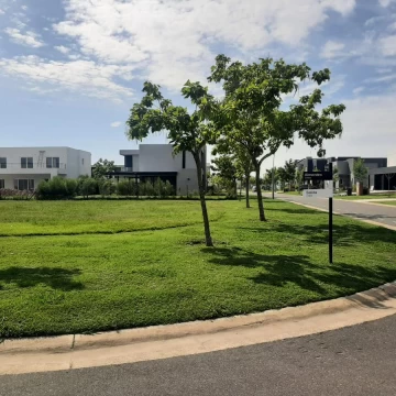 BAJO DE PRECIO!! Lote interno en Ceibos-  Puertos del Lago