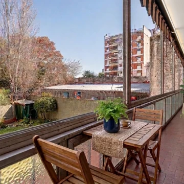 Departamento, 3 ambientes, balcón corrido,  Muy luminoso