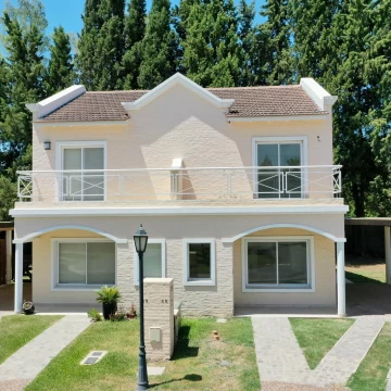 Casa Estilo Dúplex - 3 AMB - Las Margaritas, Pilar - Ultimas unidades!!!!