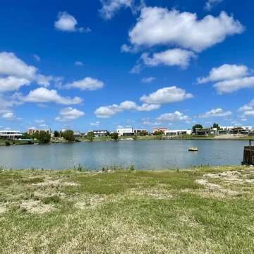 Terreno en San Sebastian Area 5 al lago - 1000 m2